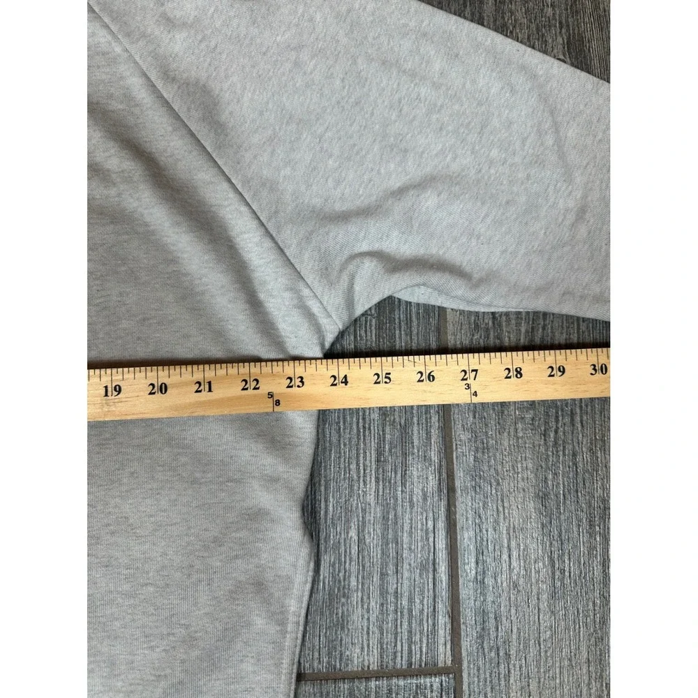 Nike‎ Dri-FIT Crewneck Sweatshirt Women's Medium Long Sleeve Pullover Gray Top
